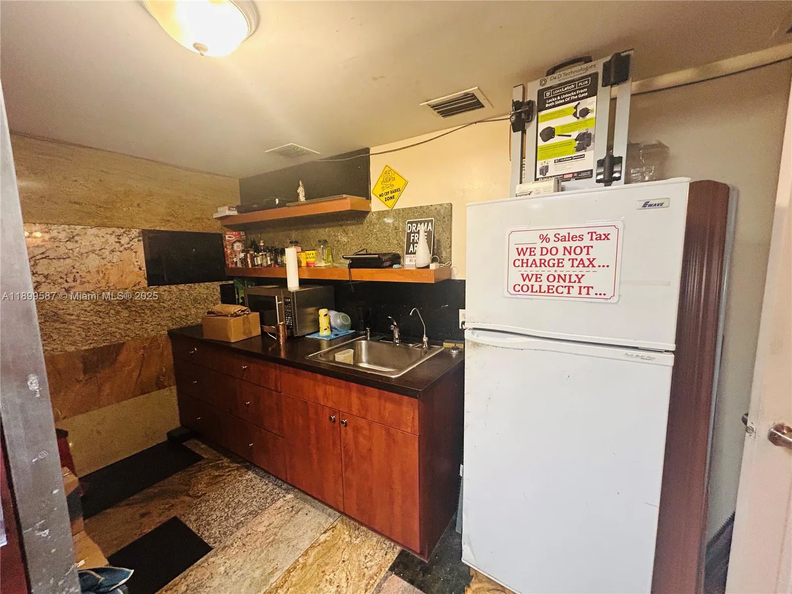 Established Aluminum Fence and Gate Manufacturer with Turnkey Operations