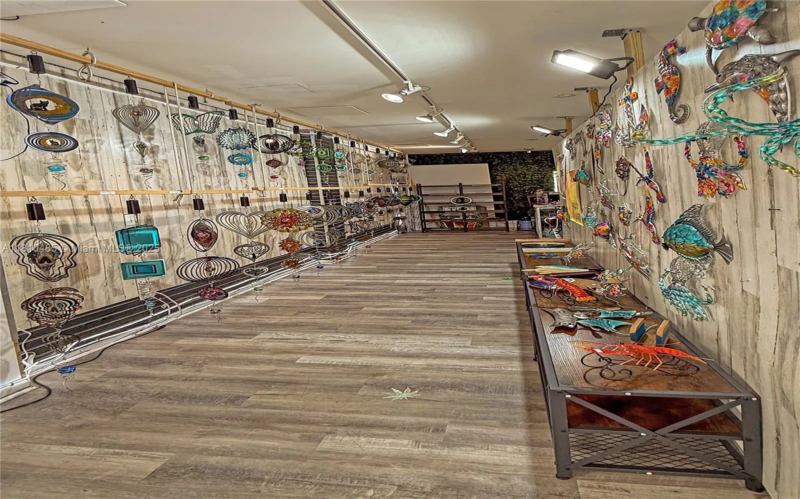 Profitable CBDTHC Retailer with Prime Tourist Location