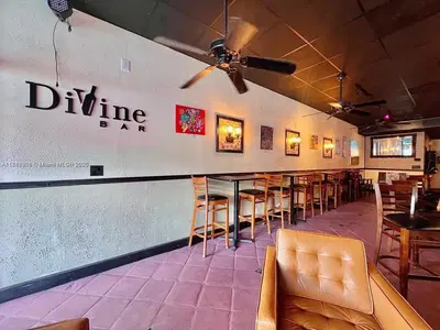 Turnkey Wine and Beer Lounge in Prime Location