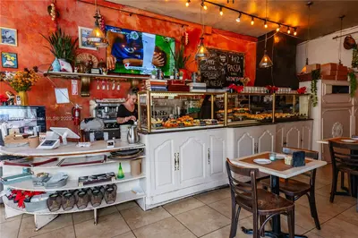 Established Restaurant with Prime Touristic Location