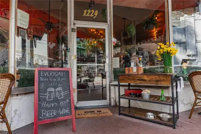 Established Restaurant with Prime Touristic Location