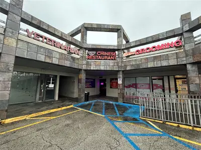 Turnkey Restaurant Space with High Visibility Location