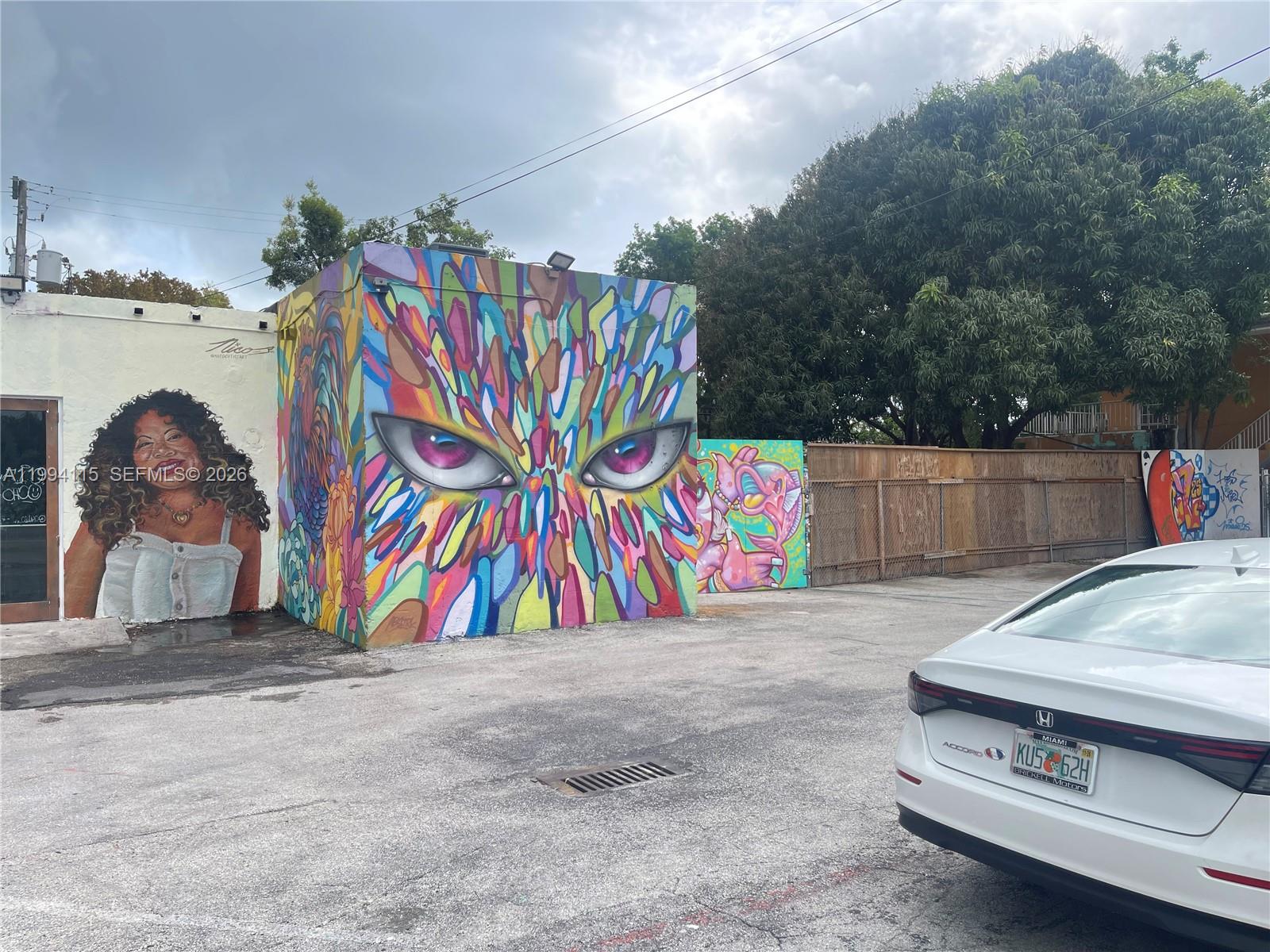 Prime Commercial Space with High Foot Traffic on Calle Ocho