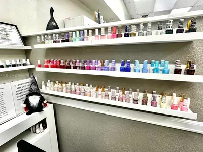 Thriving Hair Salon with Consistent Foot Traffic