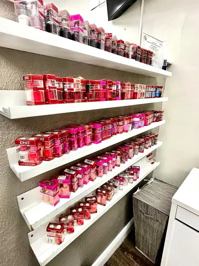 Thriving Hair Salon with Consistent Foot Traffic