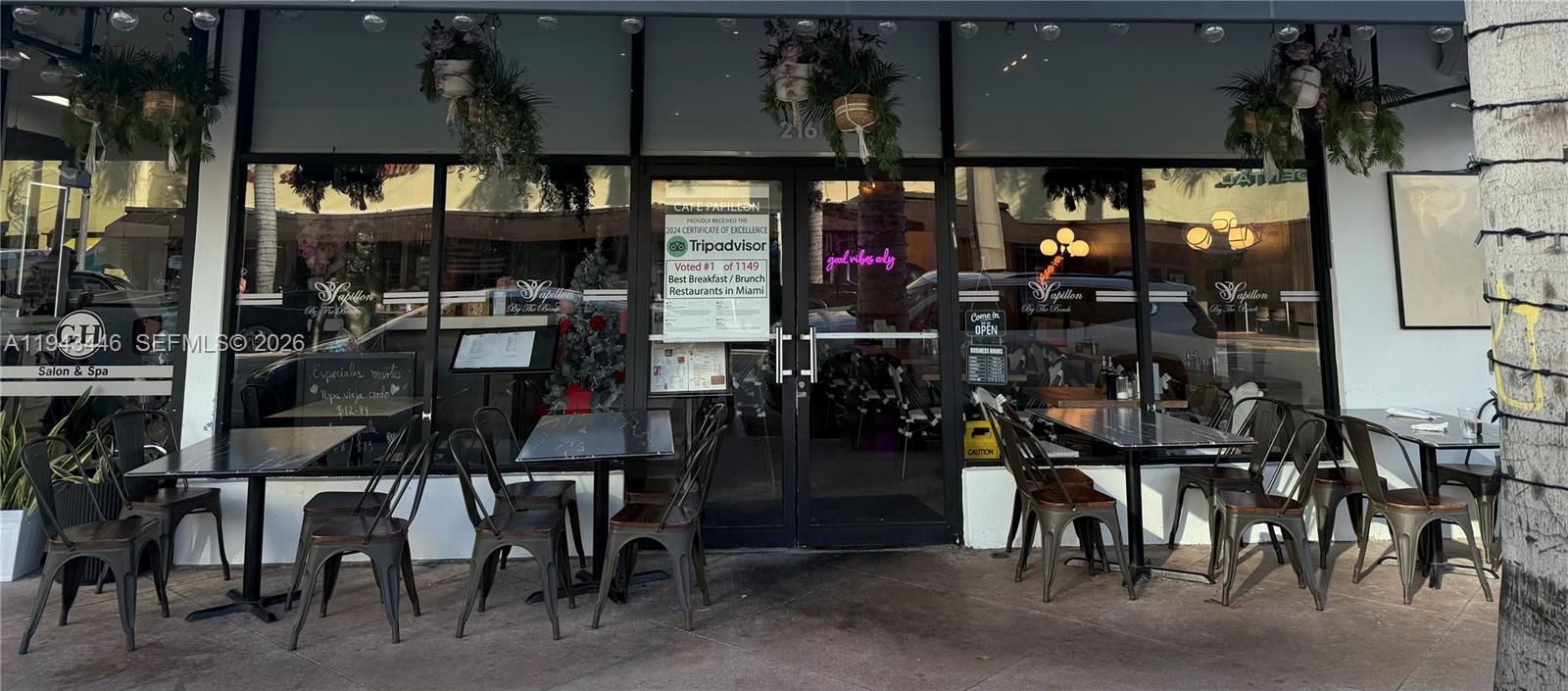 Turnkey Restaurant with Modern Design and Prime Location