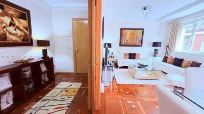 Premier Madrid Apartment with Private Parking and Storage