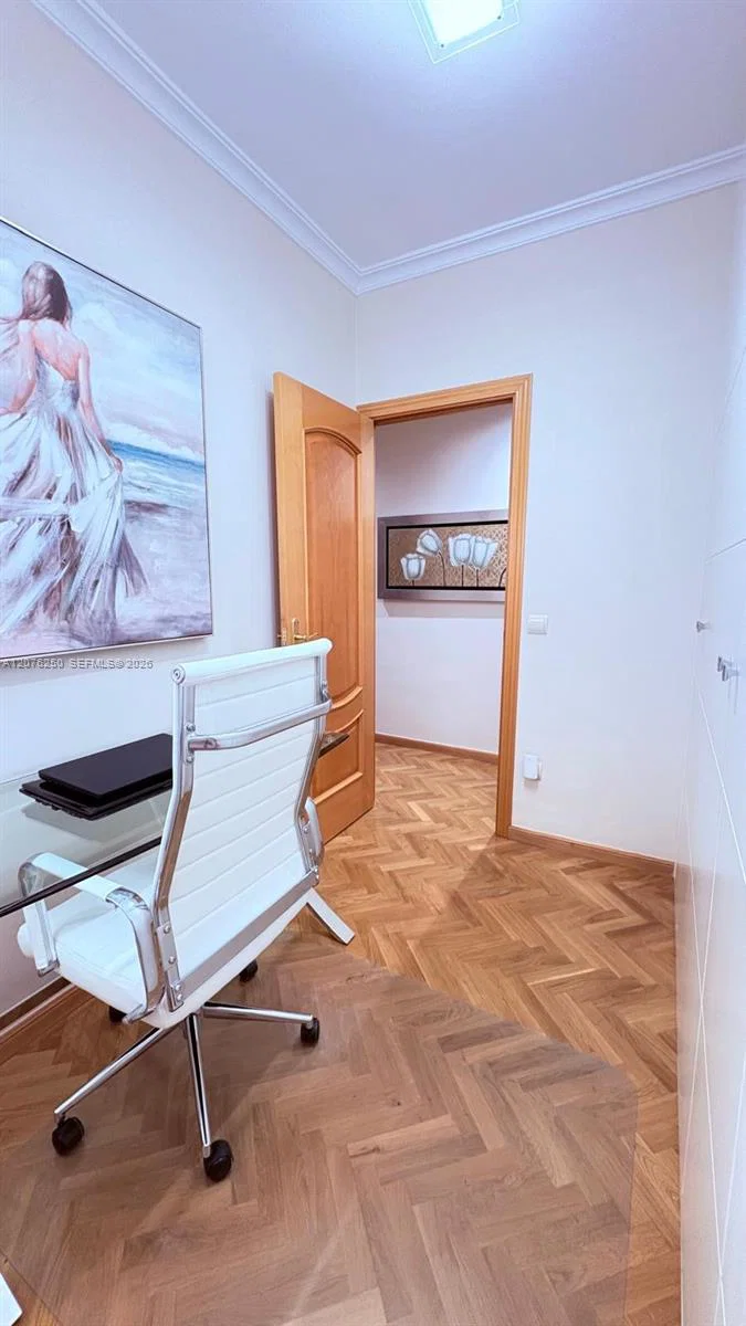 Premier Madrid Apartment with Private Parking and Storage