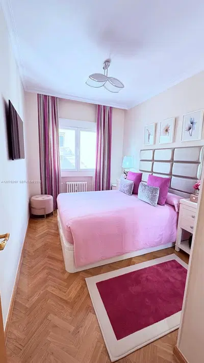 Premier Madrid Apartment with Private Parking and Storage