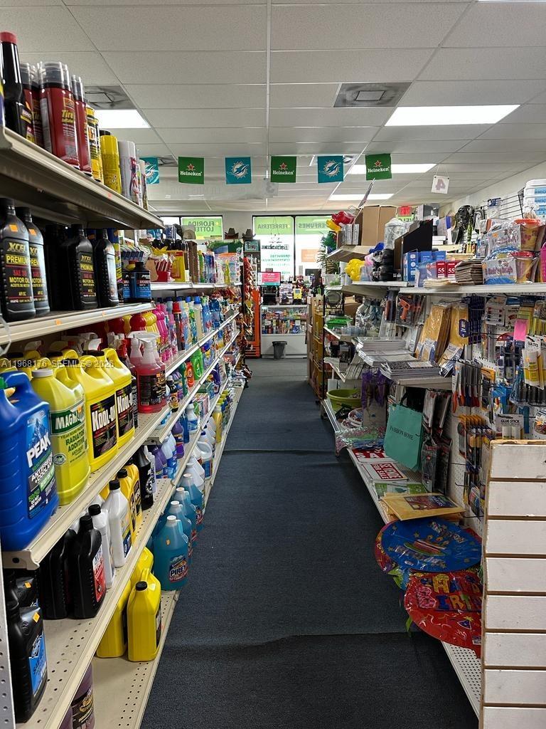 Established Convenience Store with Assignable Liquor License