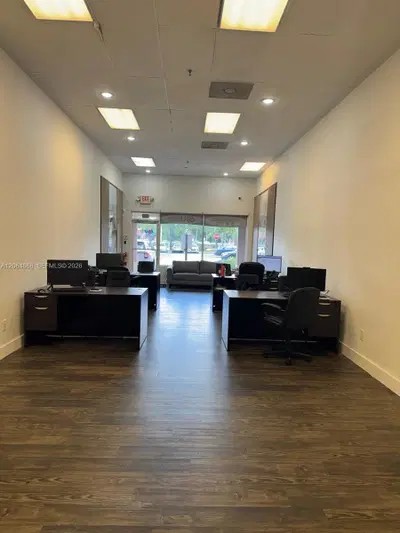 Turnkey Insurance Franchise with High Visibility Location
