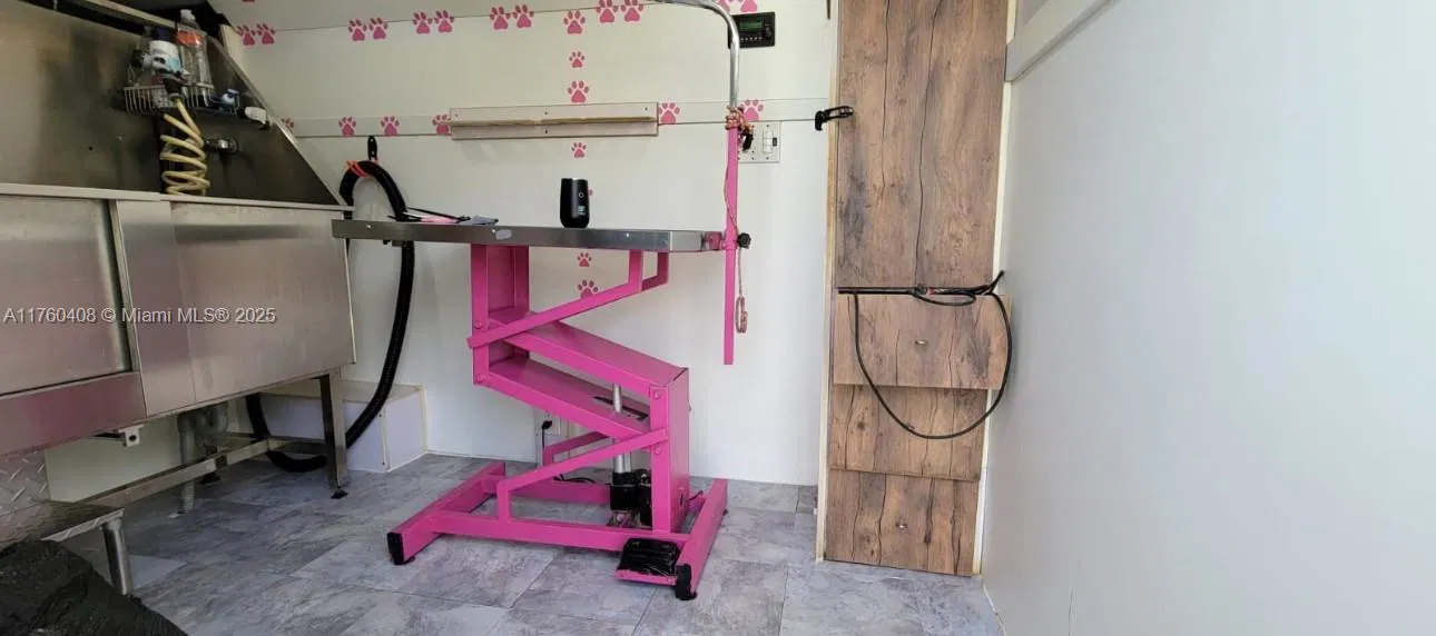 Profitable Mobile Pet Grooming with Established Client Route