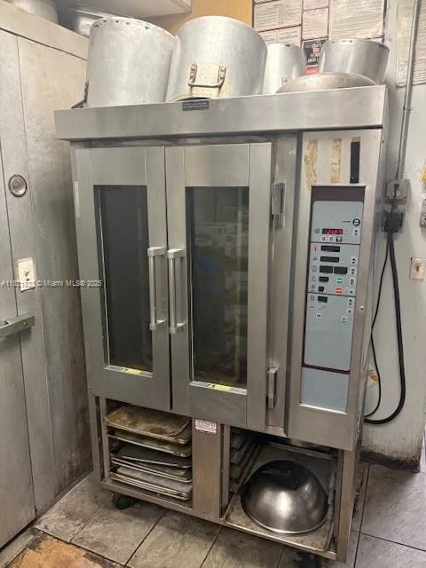 Established Colombian Restaurant with Turnkey Operations