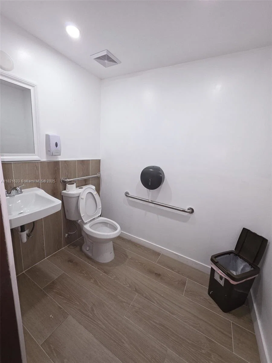 Established Colombian Restaurant with Turnkey Operations