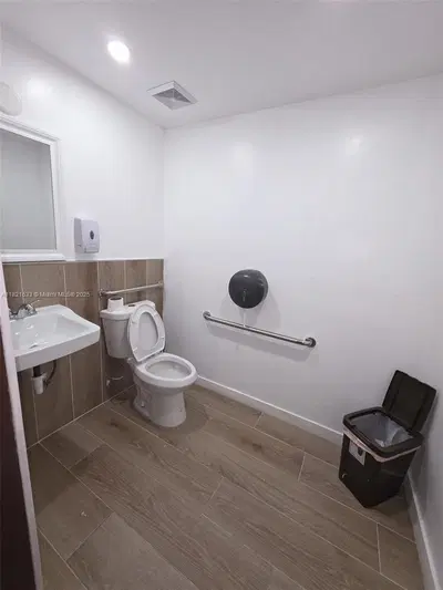 Established Colombian Restaurant with Turnkey Operations