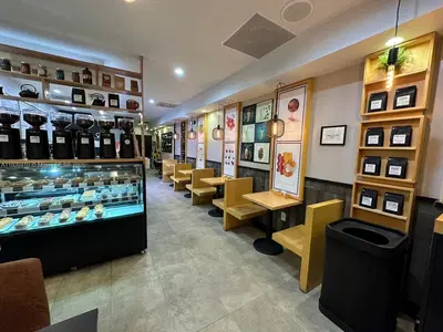 Thriving Cafe with Untapped Growth Potential