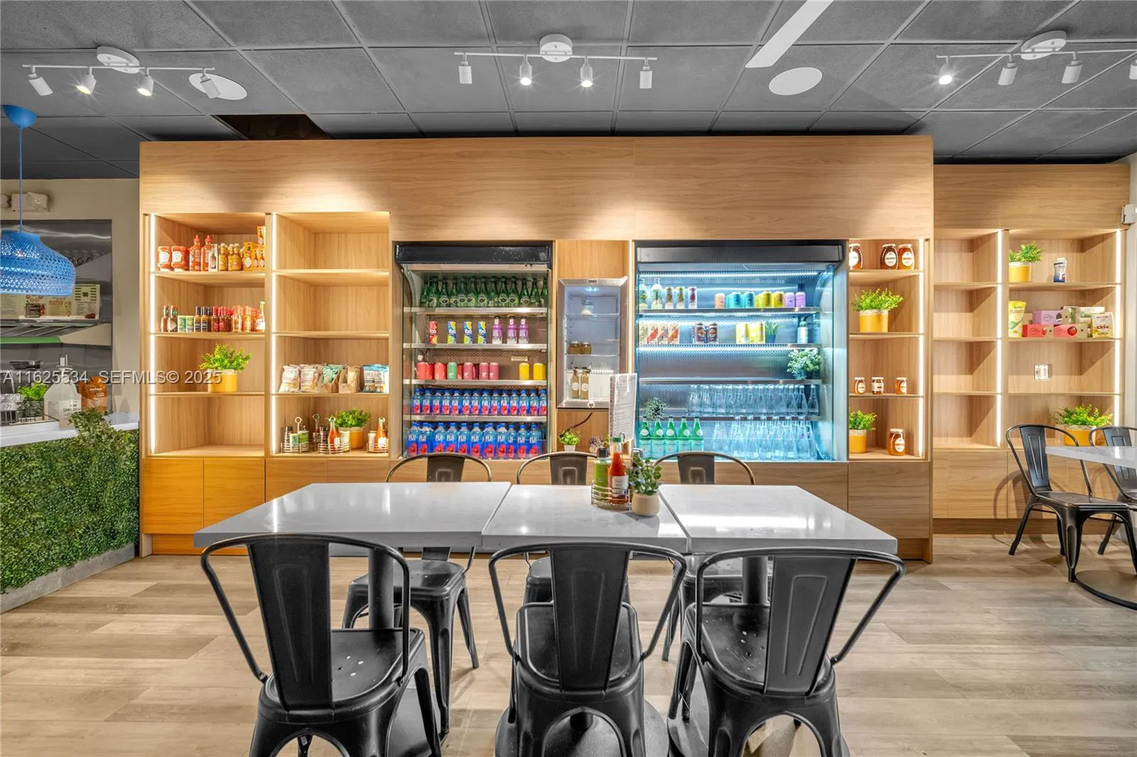 Turnkey Restaurant with Diverse Menu Offerings