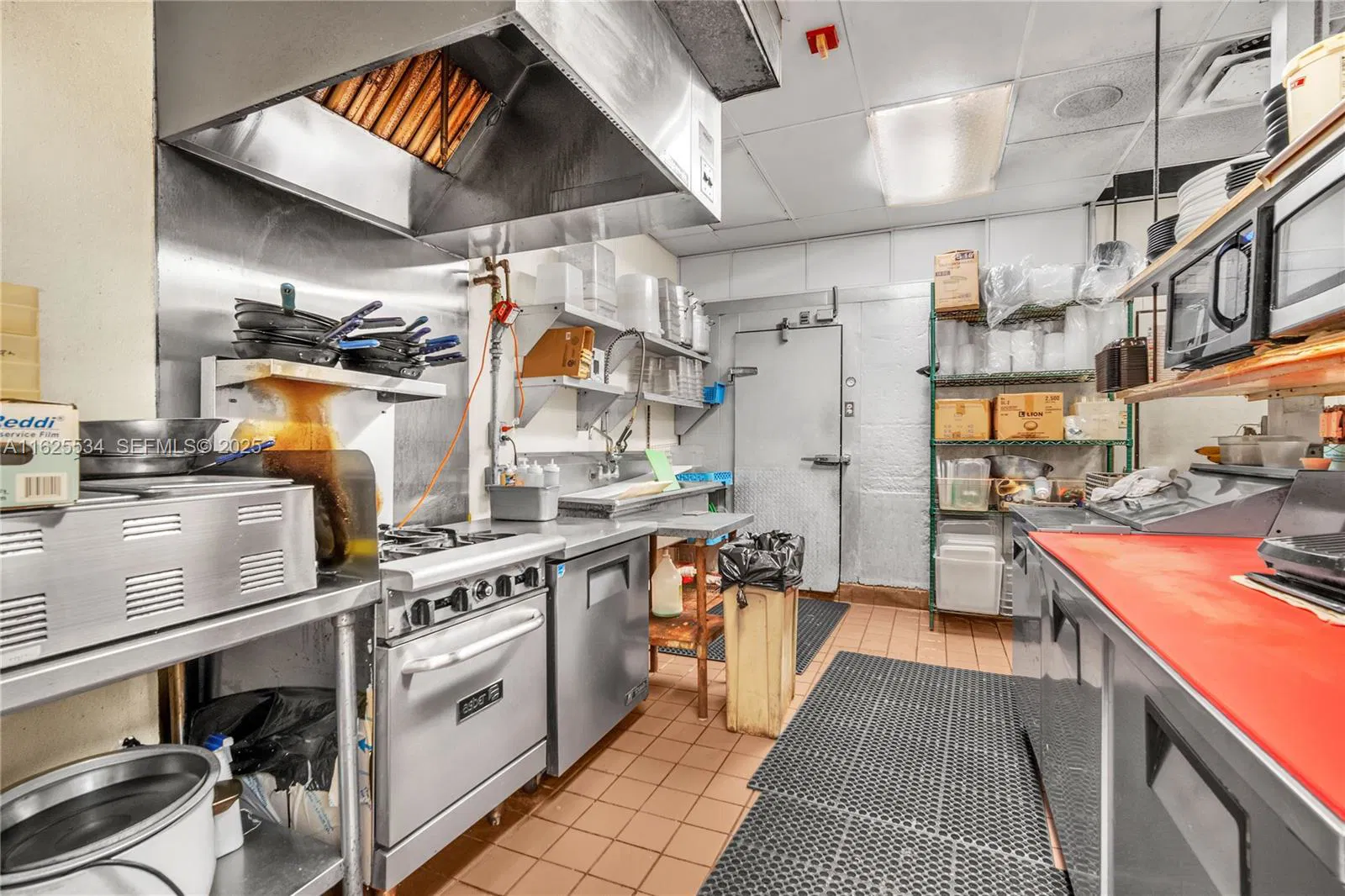 Turnkey Restaurant with Diverse Menu Offerings