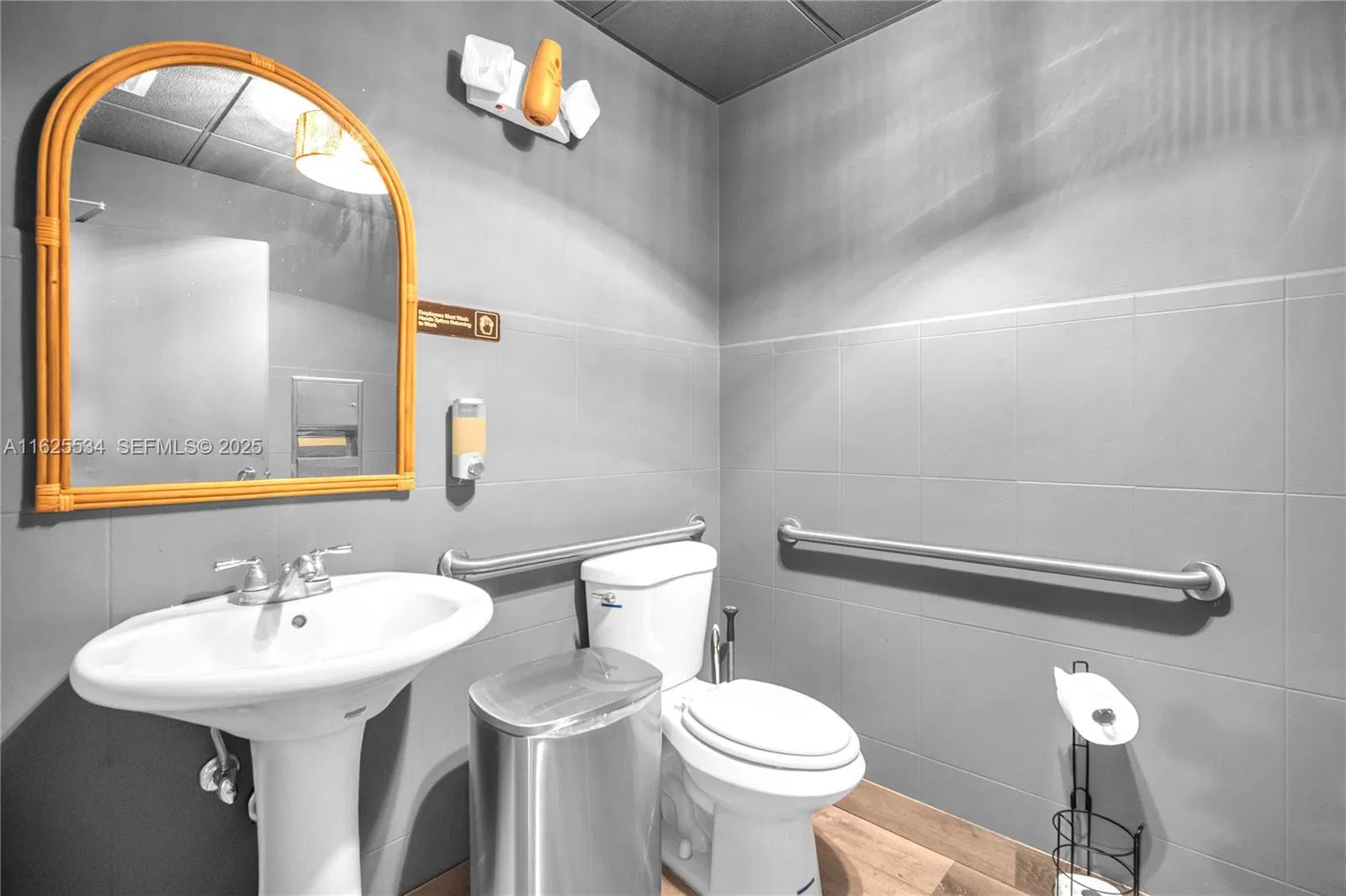 Turnkey Restaurant with Diverse Menu Offerings