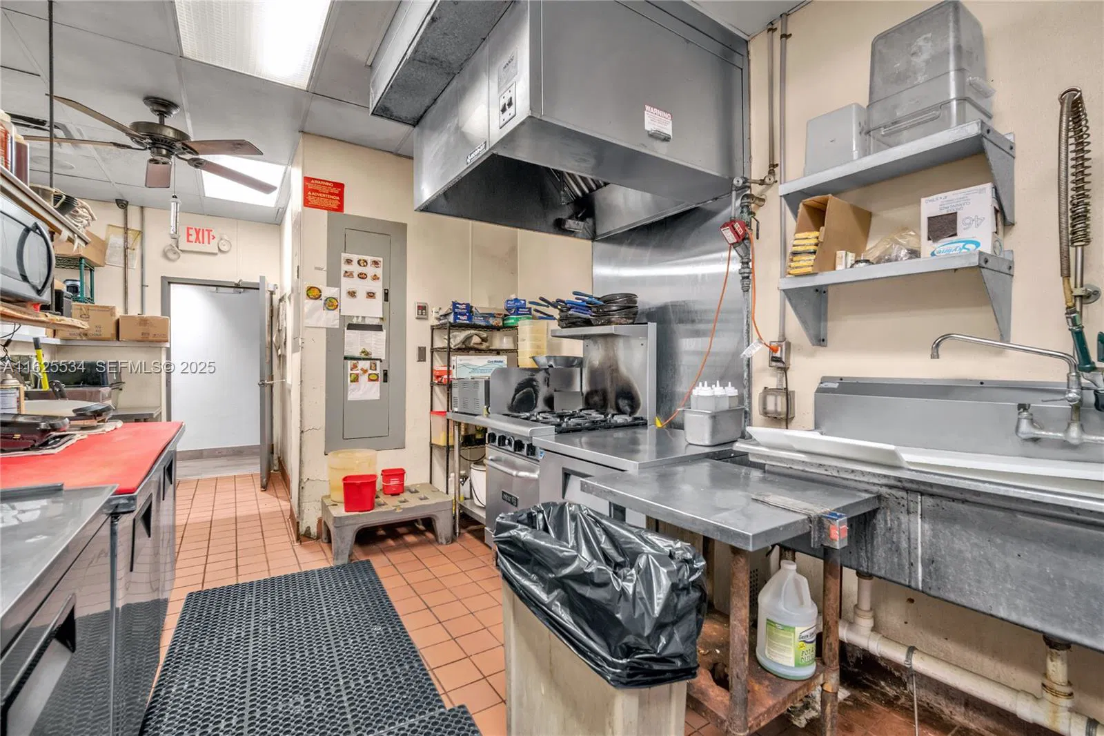 Turnkey Restaurant with Diverse Menu Offerings