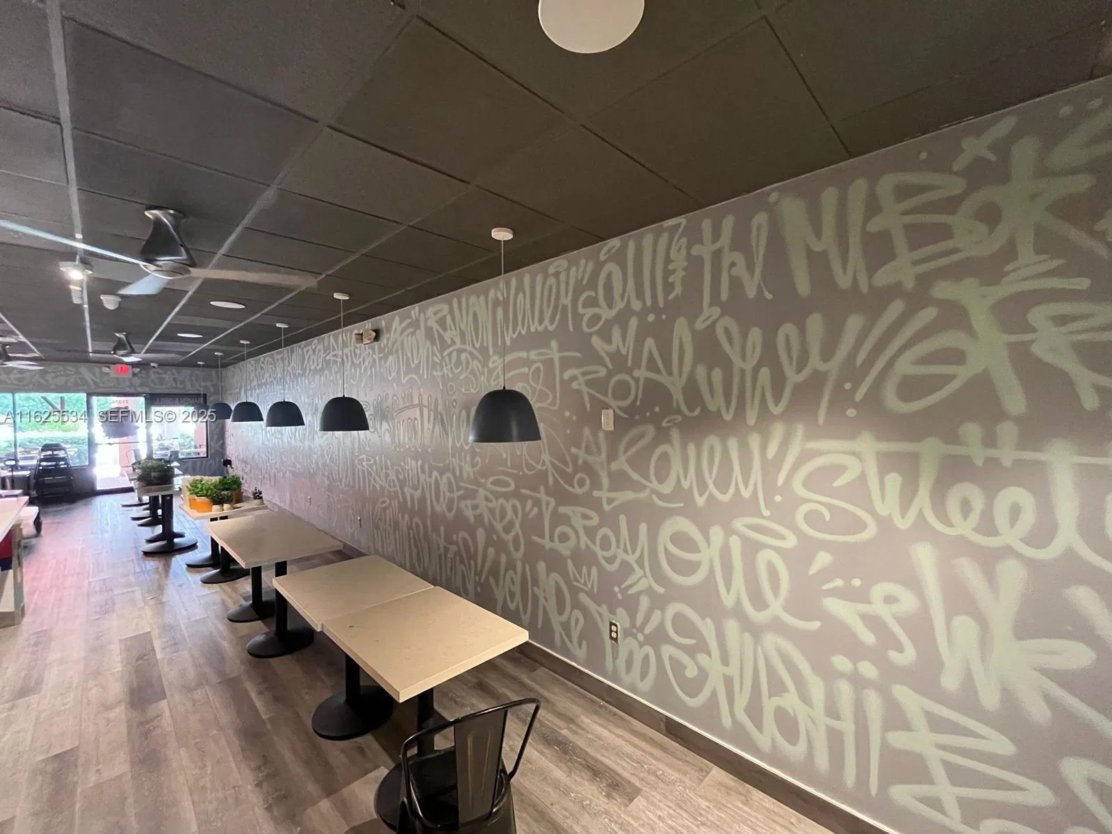 Turnkey Restaurant with Diverse Menu Offerings