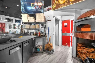 Premier Italian Restaurant with Full Liquor License