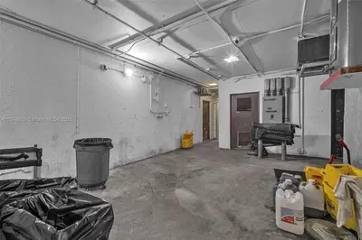 Premier Italian Restaurant with Full Liquor License