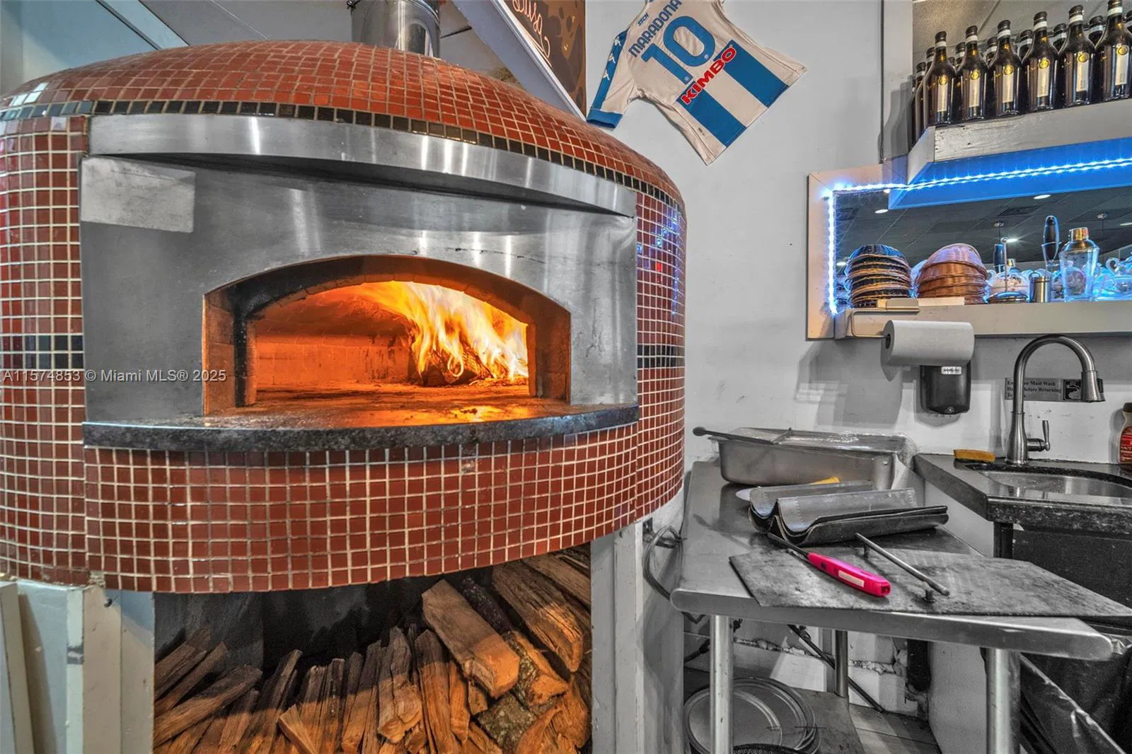 Premier Italian Restaurant with Full Liquor License