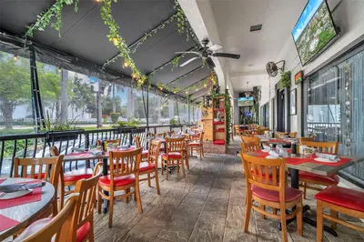 Premier Italian Restaurant with Full Liquor License