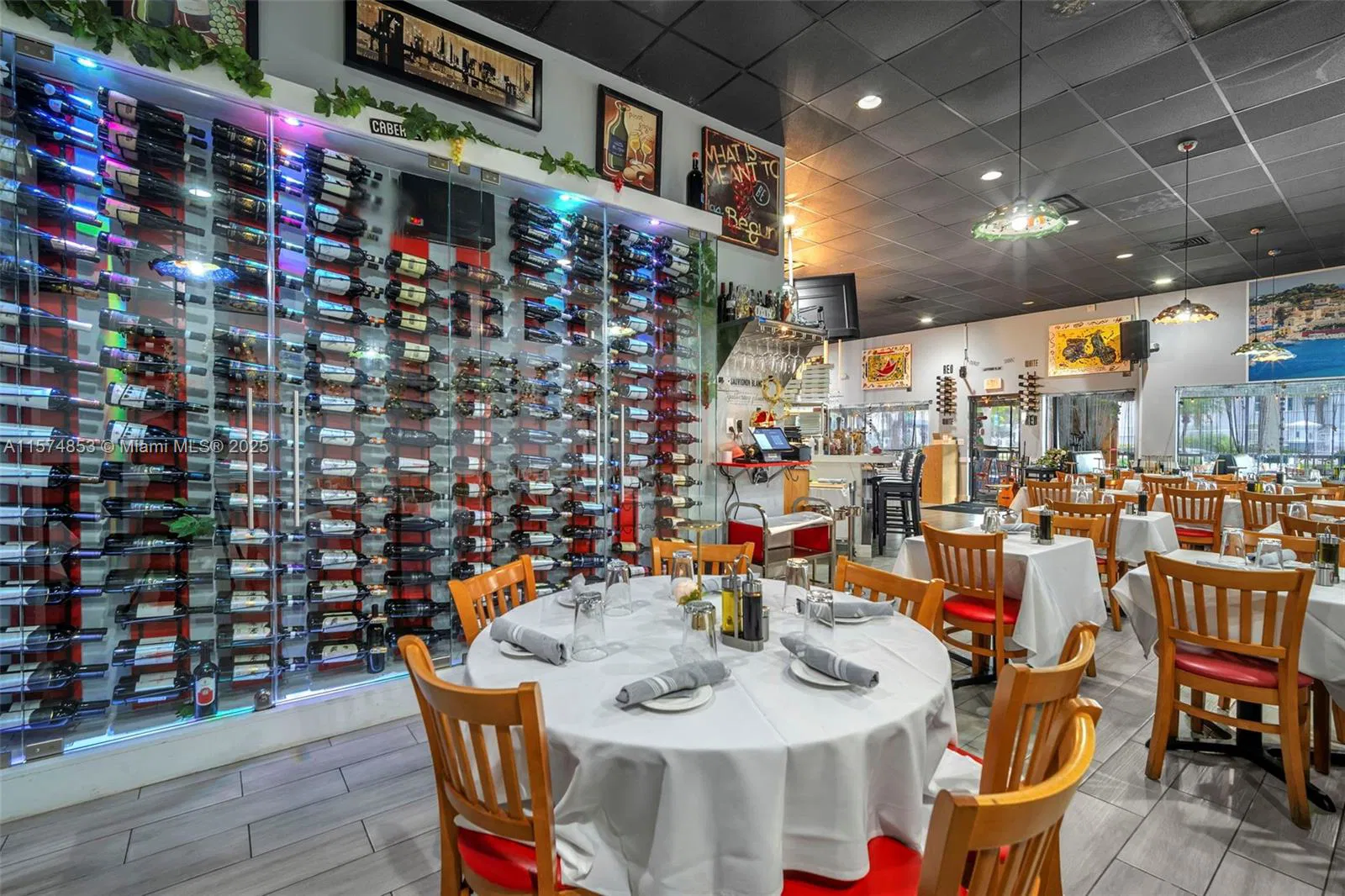 Premier Italian Restaurant with Full Liquor License