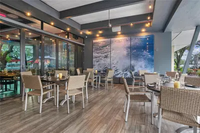 Turnkey High End Restaurant with Full Liquor License