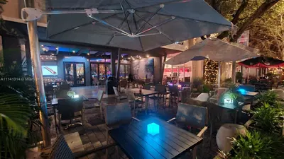 Turnkey High End Restaurant with Full Liquor License