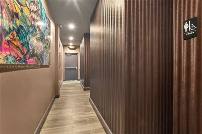 Turnkey High End Restaurant with Full Liquor License