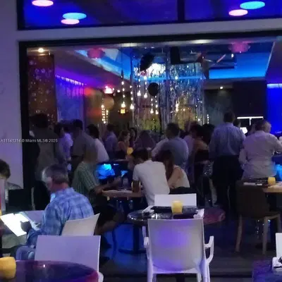 Turnkey High End Restaurant with Full Liquor License