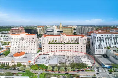 Turnkey High End Restaurant with Full Liquor License