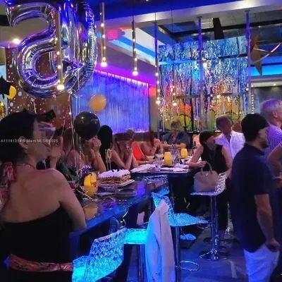 Turnkey High End Restaurant with Full Liquor License