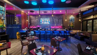 Turnkey High End Restaurant with Full Liquor License