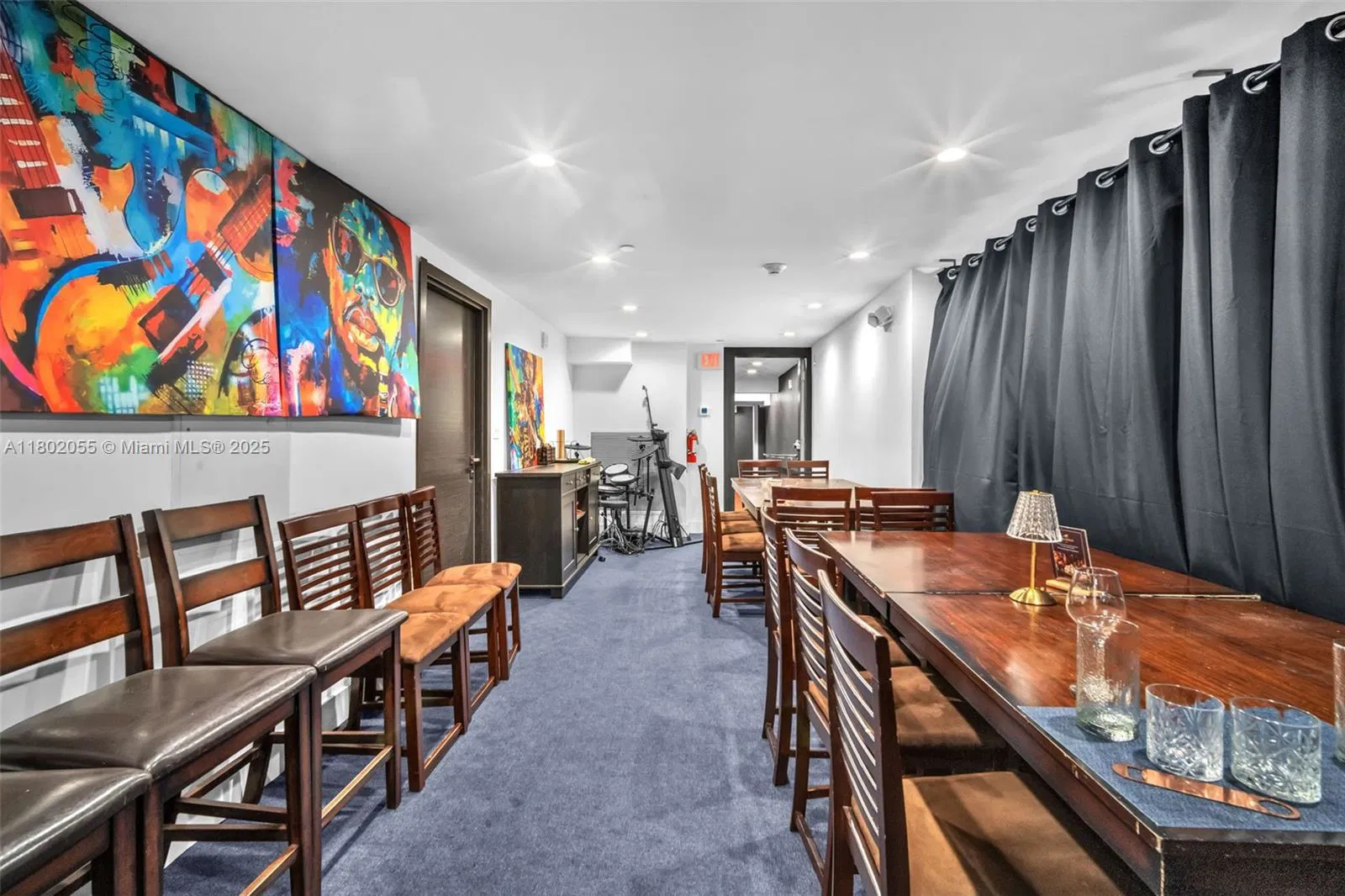 Thriving Mediterranean Restaurant with Prime Location and Loyal Clientele