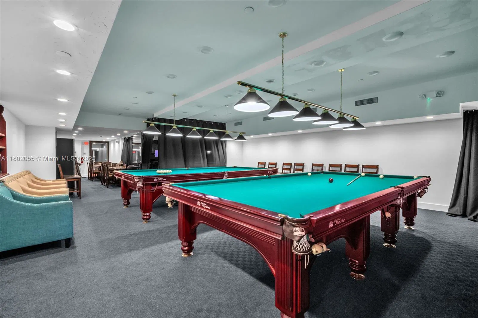 Thriving Mediterranean Restaurant with Prime Location and Loyal Clientele