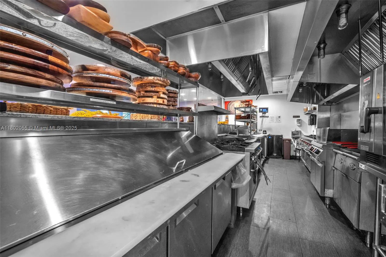 Thriving Mediterranean Restaurant with Prime Location and Loyal Clientele