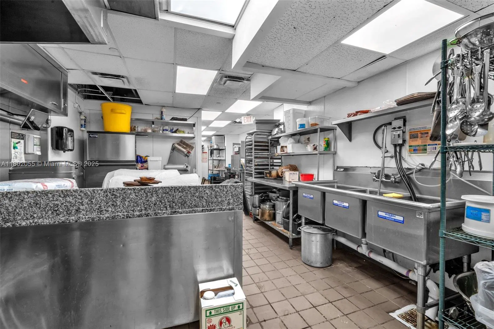 Thriving Mediterranean Restaurant with Prime Location and Loyal Clientele