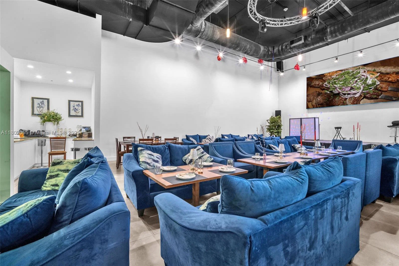 Thriving Mediterranean Restaurant with Prime Location and Loyal Clientele