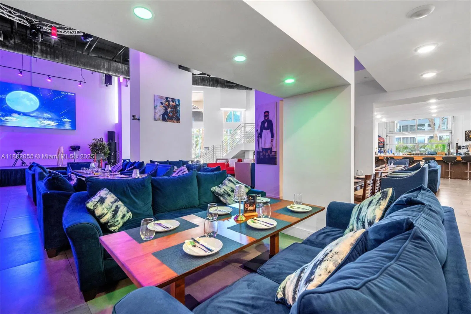 Thriving Mediterranean Restaurant with Prime Location and Loyal Clientele