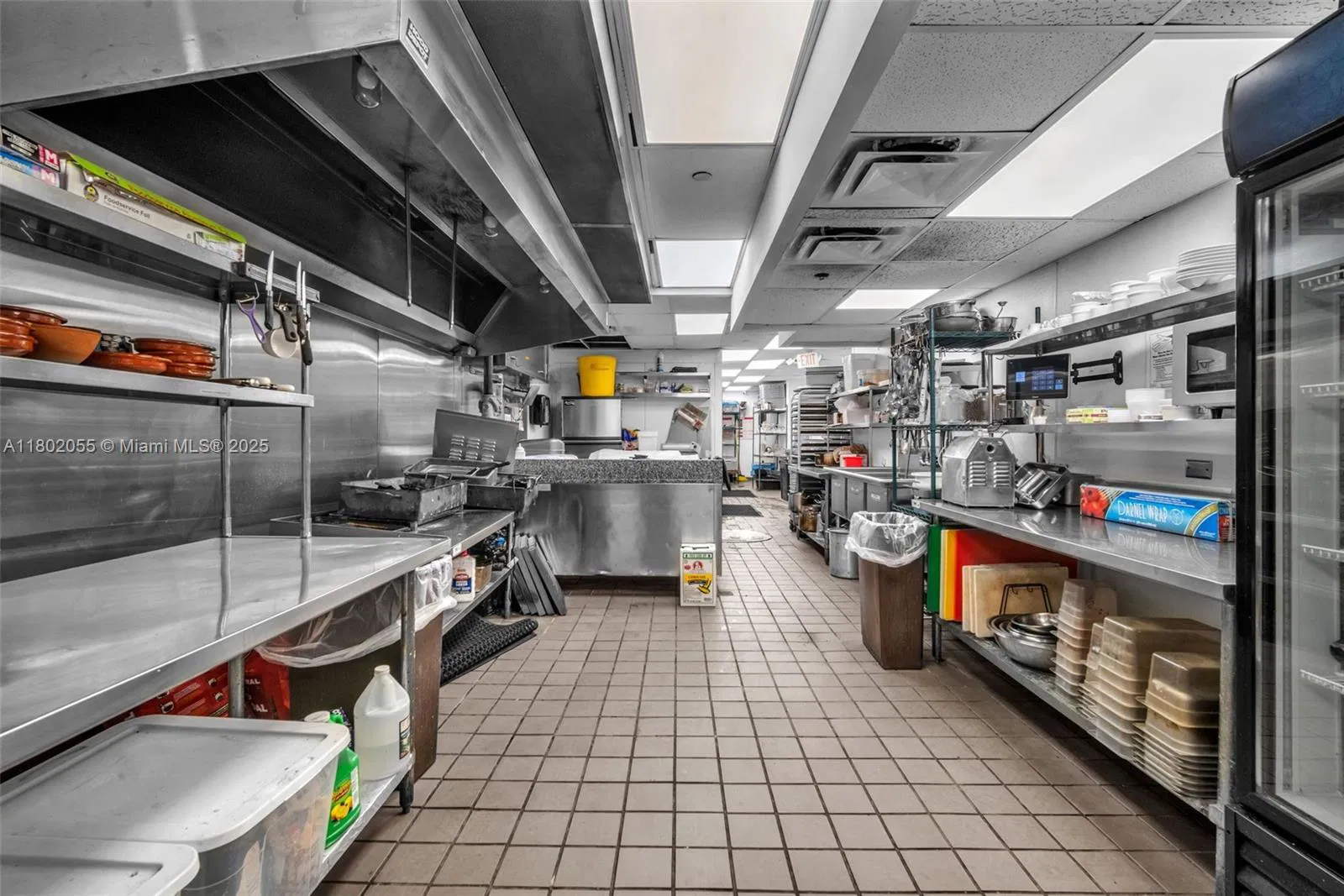 Thriving Mediterranean Restaurant with Prime Location and Loyal Clientele