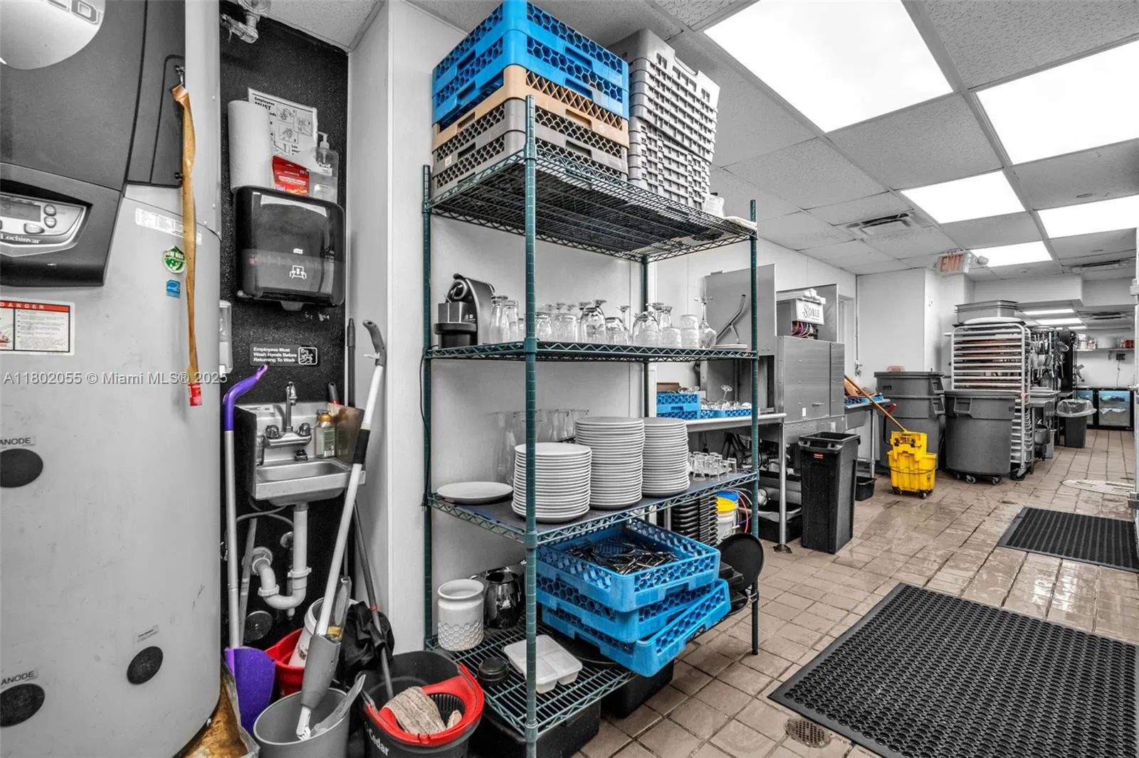 Thriving Mediterranean Restaurant with Prime Location and Loyal Clientele