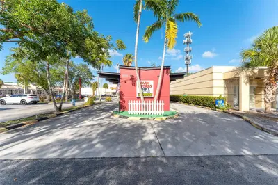 Thriving Farm Store with Strong Customer Base