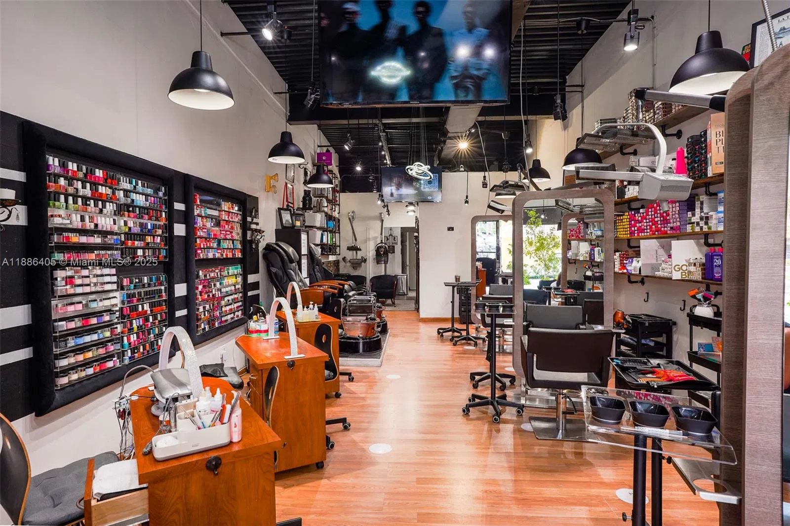 Premier Luxury Hair Salon with a Loyal Client Base