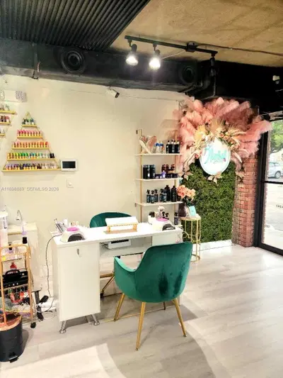Established Full Service Hair Salon with Turnkey Operations