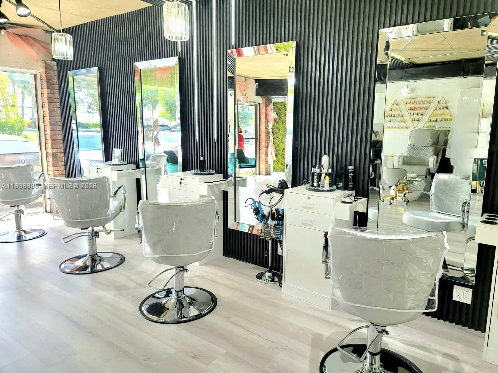 Established Full Service Hair Salon with Turnkey Operations