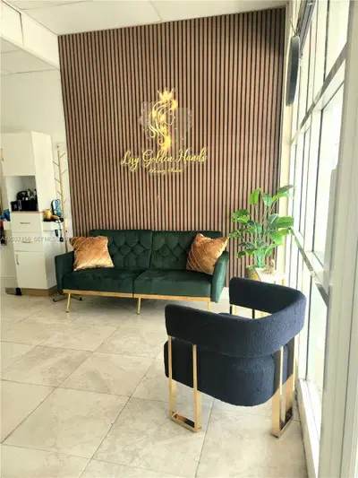 Complete Beauty Salon Assets with Inventory and Lease